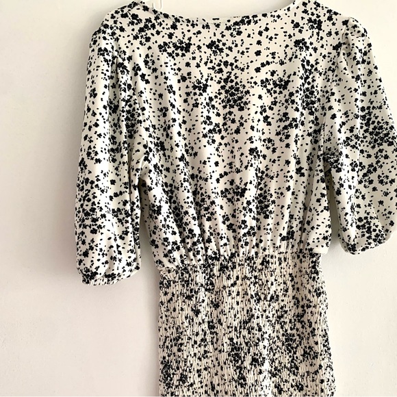 Medium Con Dress - Size Medium - Picture 2 of 2